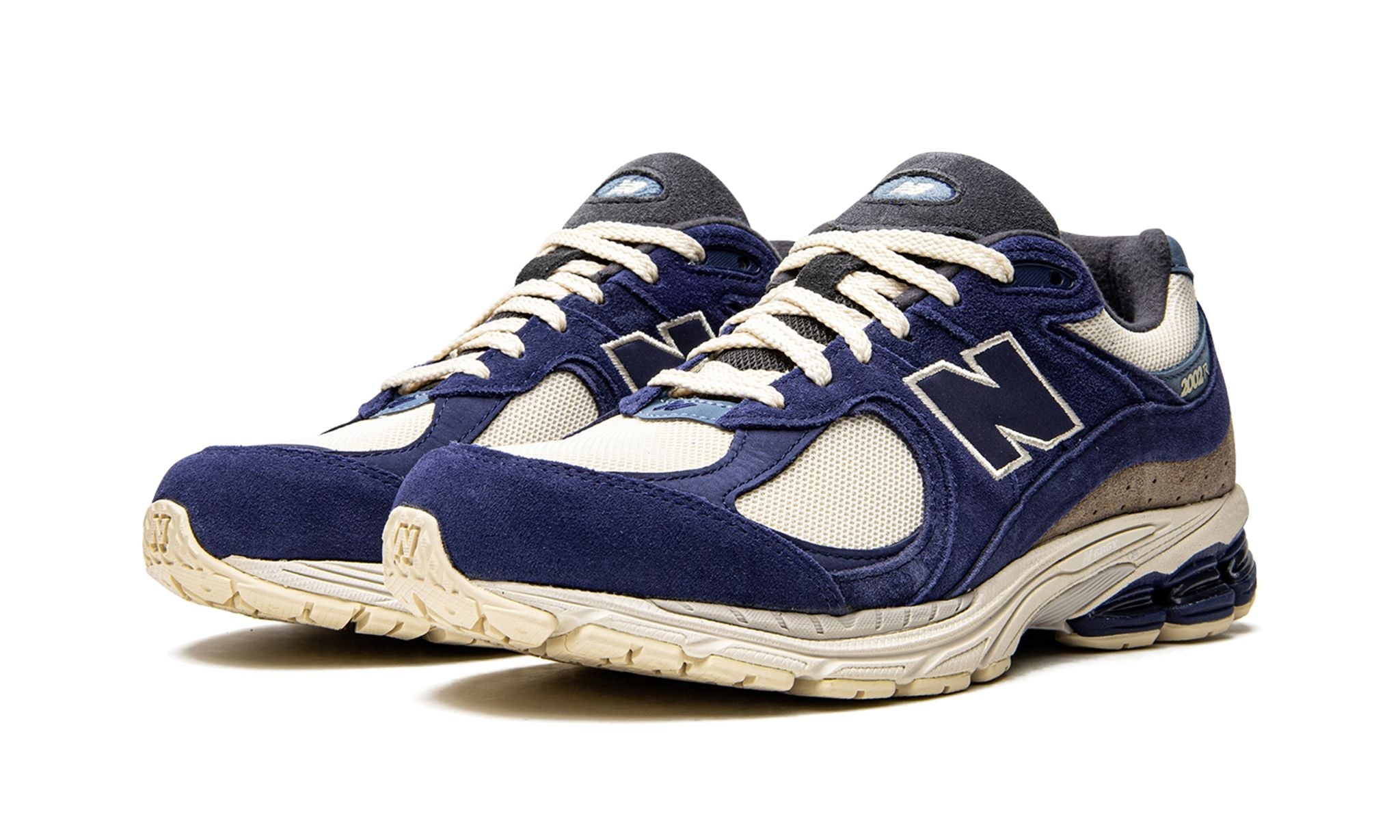 New Balance 2002R Light Cream Purple - New Balance - Pirri - New Balance Blauw