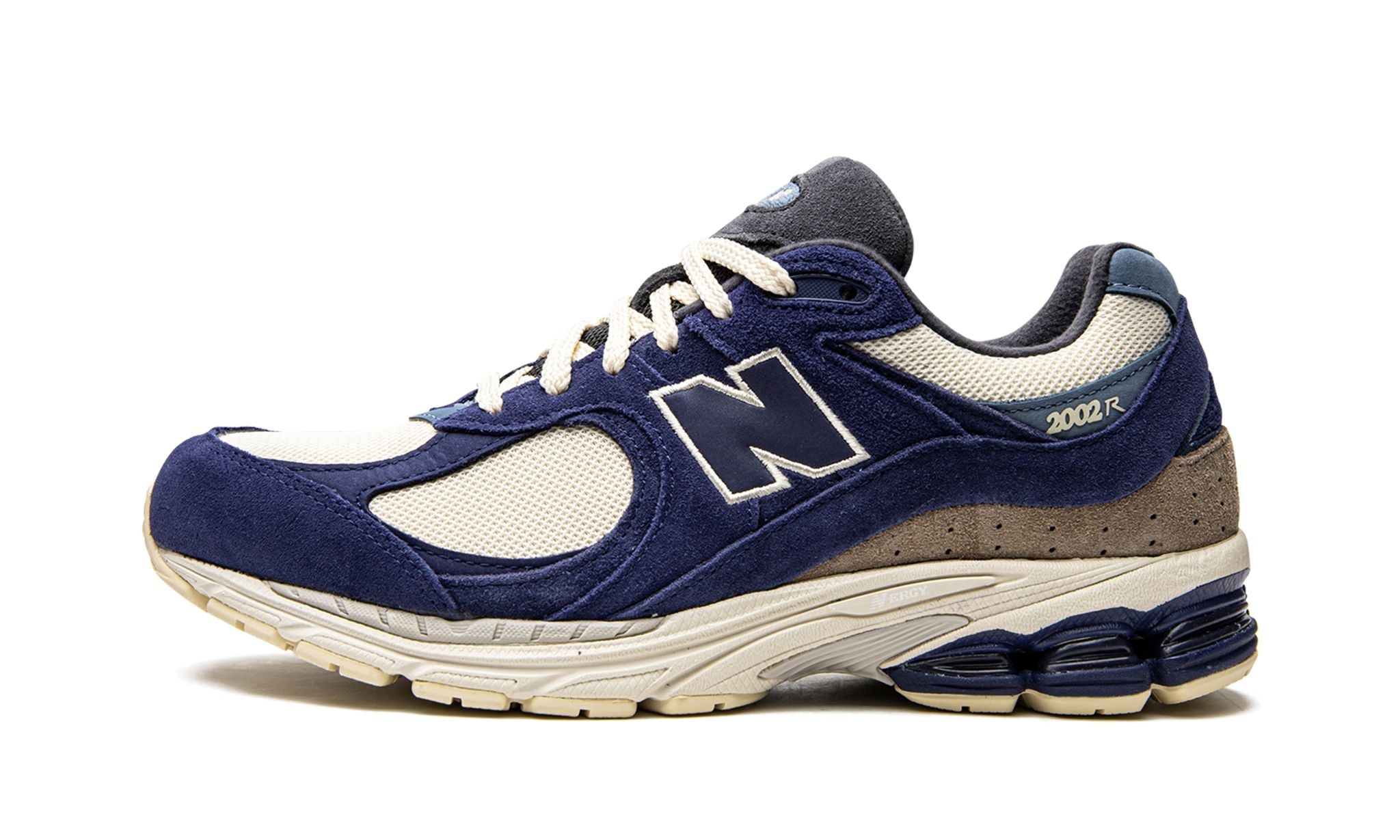 New Balance 2002R Light Cream Purple - New Balance - Pirri - New Balance Blauw