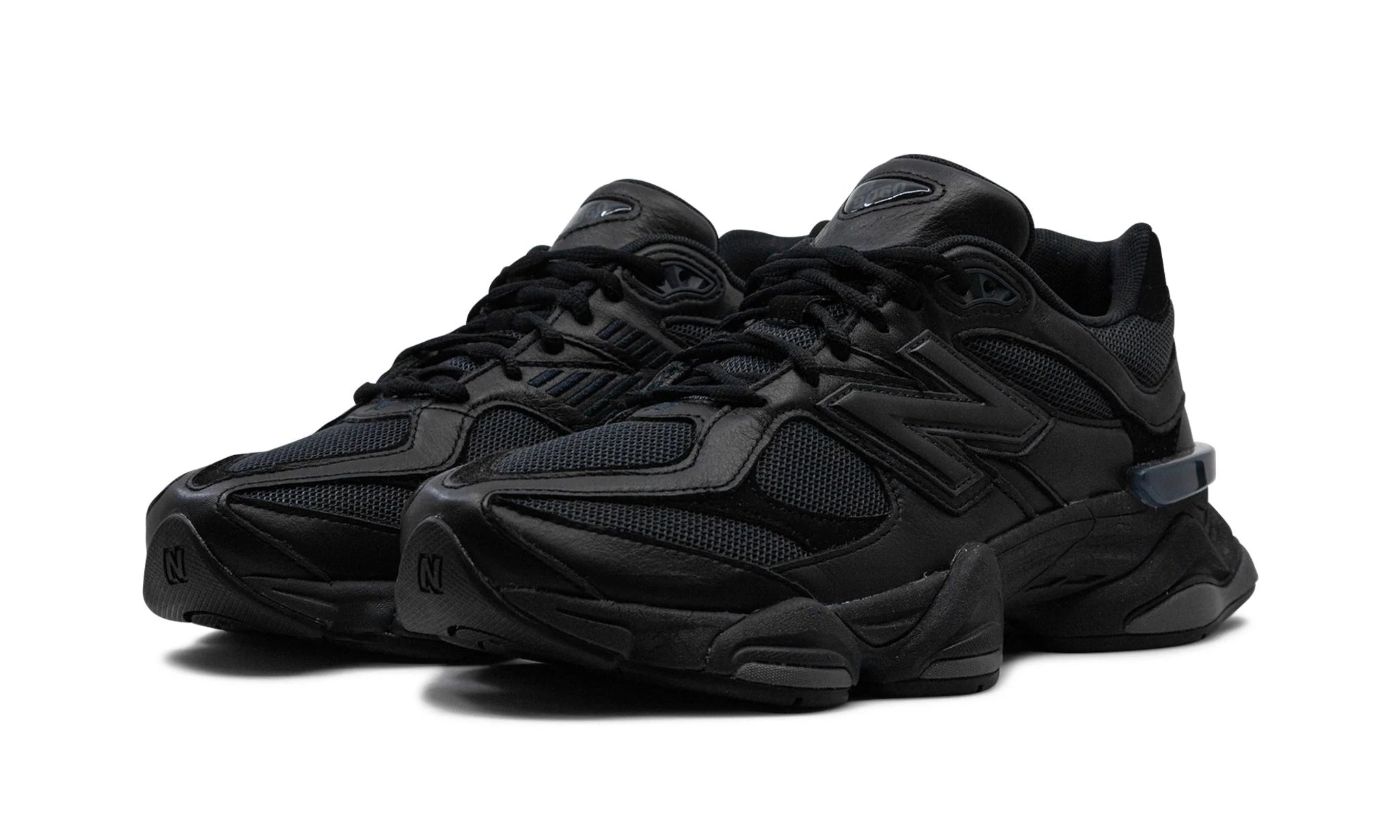 New Balance 9060 Triple Black Leather - New Balance Zwart